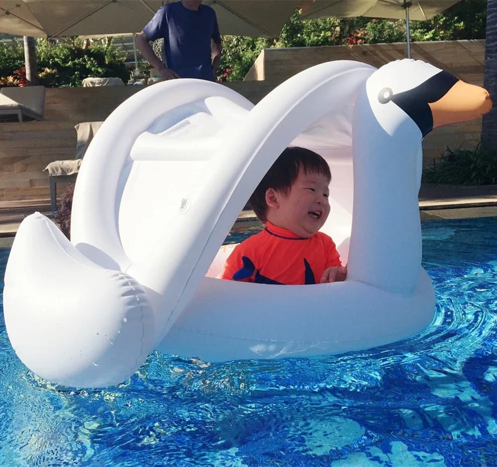 Bouée bébé flamant rose ou cygne blanc avec auvent pare-soleil